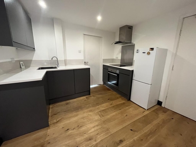 2 bedroom flat for rent in Blackboy Road, Exeter, EX4