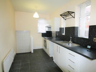 2 bedroom flat for rent in Clydesdale Road, Newcastle Upon Tyne, NE6