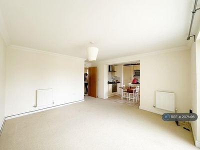 2 bedroom flat for rent in Kelling Way, Broughton, Milton Keynes, MK10