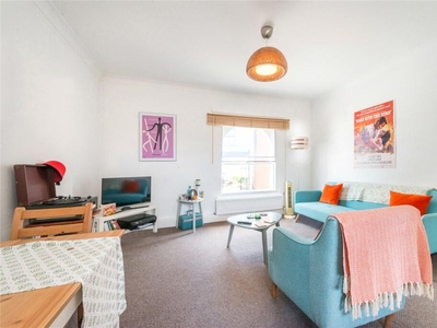 2 bedroom flat for rent in Regents Park Road,
Chalk Farm, NW1