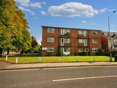2 Bedroom Flat For Sale In Beaconsfield