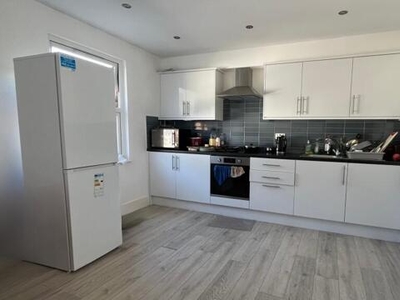 2 Bedroom Flat For Sale In Burgess Hill