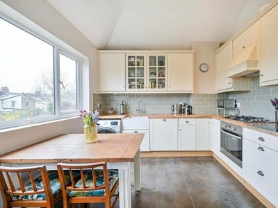 2 Bedroom Flat For Sale In Hanwell, London