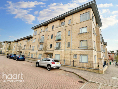 2 bedroom flat for sale in Robinson Street, Bletchley, MK3
