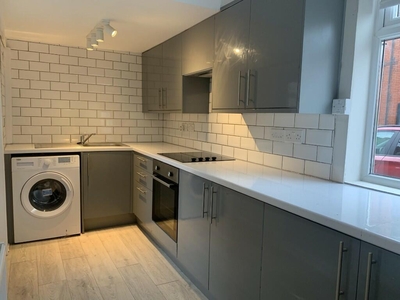 2 bedroom ground floor flat for rent in Plattsville Road, Liverpool, Merseyside, L18