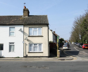 2 bedroom house for rent in Chalkwell Road, Sittingbourne, ME10