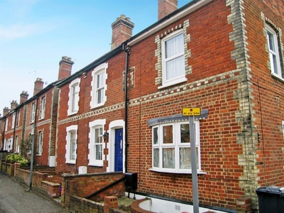 2 bedroom house for rent in George Road, Guildford, Surrey, GU1