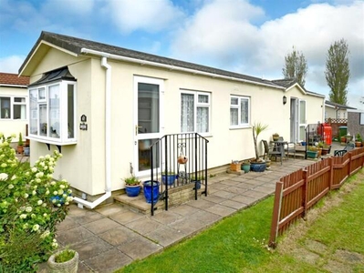 2 Bedroom Park Home For Sale In Bognor Road