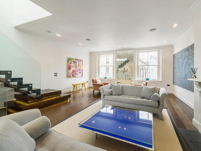 2 Bedroom Penthouse For Rent In Notting Hill