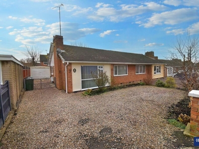 2 bedroom semi-detached bungalow for sale in Kent Crescent, Wigston, LE18