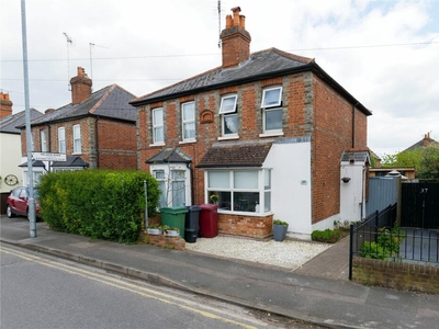 2 bedroom semi-detached house for rent in Briants Avenue, Caversham, Reading, Berkshire, RG4