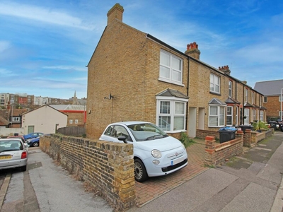 2 bedroom terraced house for rent in Margate, CT9