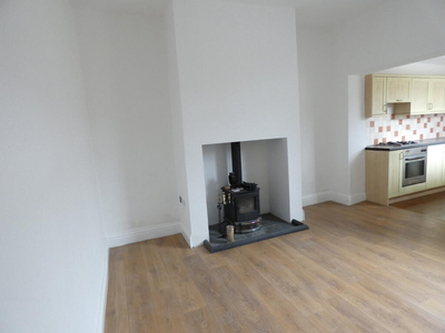2 bedroom terraced house for rent in Oswin Road, Forest Hall , NE12