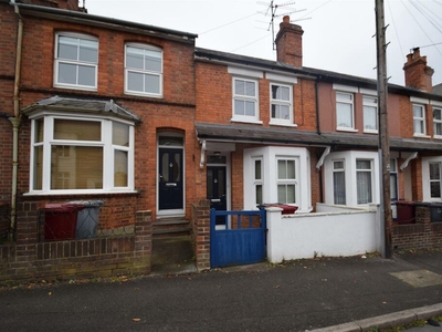 2 bedroom terraced house for rent in Westfield Road, Caversham, Reading, RG4