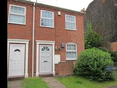 2 bedroom terraced house for rent in Wyndham Road, Birmingham, B16