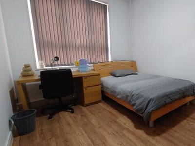 3 Bedroom Apartment For Rent In Leicester, Leicestershire
