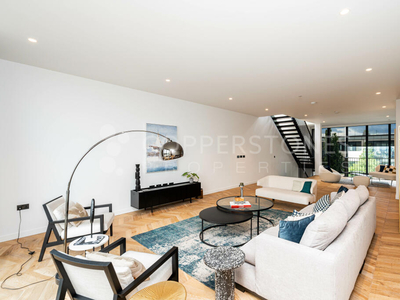 3 bedroom apartment for sale in Boiler House, Battersea Power Station, London SW8