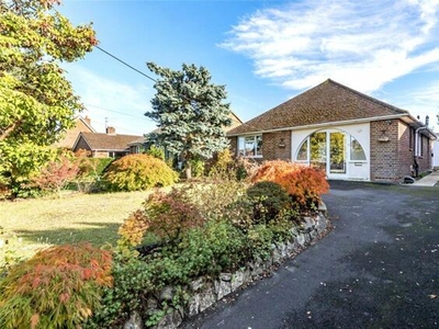 3 Bedroom Detached Bungalow For Sale In North Baddesley, Southampton