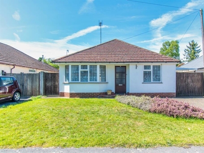 3 bedroom detached bungalow for sale in Repton Road, Earley, Reading, RG6