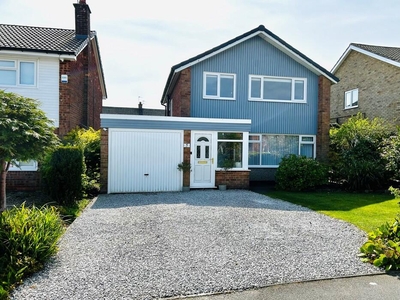 3 bedroom detached house for sale in Linton Rise, Leeds, West Yorkshire, LS17
