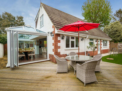 3 Bedroom Detached House For Sale In Locks Heath, Hampshire