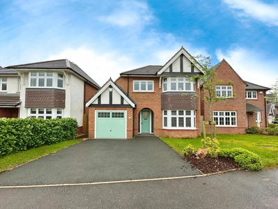 3 bedroom detached house for sale in Pinfold Drive, Prestwich, M25