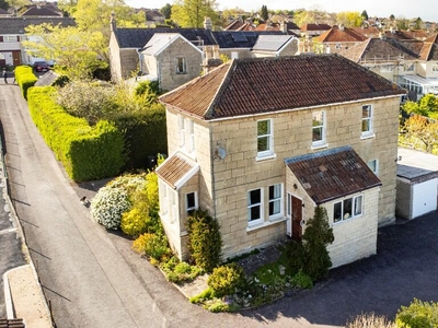 3 bedroom detached house for sale in Southdown Road, Bath, Somerset, BA2