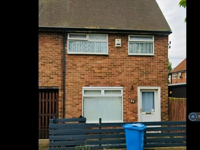 3 bedroom end of terrace house for rent in Retford Grove, Hull, HU9