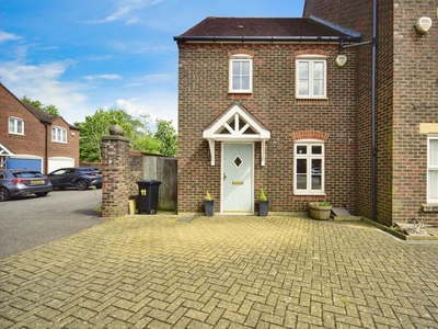 3 bedroom end of terrace house for sale in Chartwell Drive, Maidstone, ME16