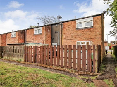 3 bedroom end of terrace house for sale in Hazelwood Close, Cambridge, CB4