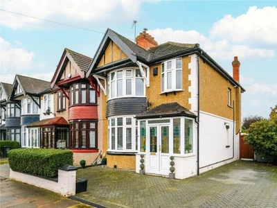 3 Bedroom End Of Terrace House For Sale In Seven Kings, Ilford