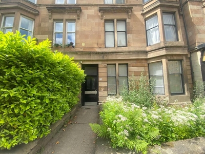 3 bedroom flat for rent in Queen Margaret Drive, North Kelvinside, Glasgow, G20