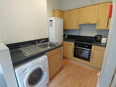3 bedroom flat for rent in Spittal Street, Tollcross, Edinburgh, EH3