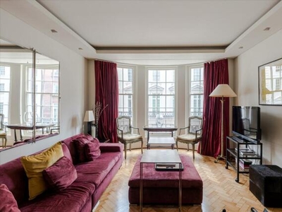 3 Bedroom Flat For Sale In Mayfair, London