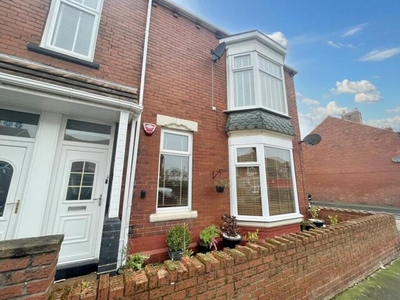 3 Bedroom Ground Floor Flat For Sale In South Shields, Tyne And Wear
