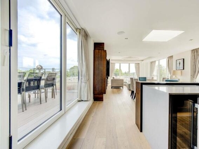 3 Bedroom Penthouse For Sale In Fulham, London