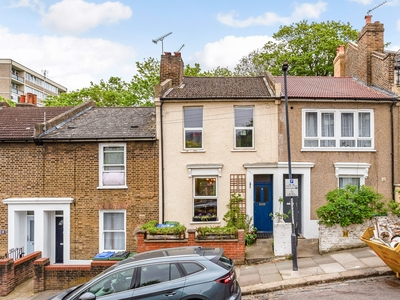 3 bedroom property for sale in Masons Hill, London, SE18