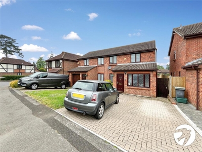 3 bedroom semi-detached house for rent in Bridgewater Place, Leybourne, West Malling, Kent, ME19