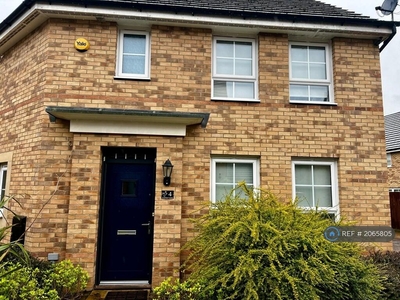 3 bedroom semi-detached house for rent in Lucius Lane, Fairfields, Milton Keynes, MK11