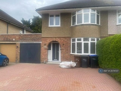 3 Bedroom Semi-detached House For Rent In Northampton