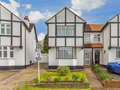 3 Bedroom Semi-detached House For Sale In Brentwood