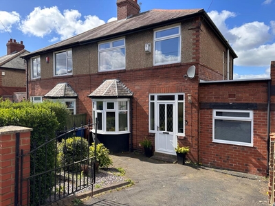 3 bedroom semi-detached house for sale in Burnopfield Gardens, Newcastle upon Tyne, NE15