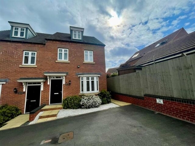 3 Bedroom Semi-detached House For Sale In Burton On Trent