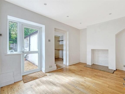 3 Bedroom Semi-detached House For Sale In Chigwell