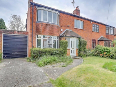 3 bedroom semi-detached house for sale in Kidmore Road, Reading, RG4