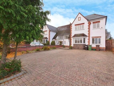 3 Bedroom Semi-detached House For Sale In Leicester, Leicestershire