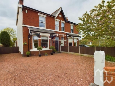 3 Bedroom Semi-detached House For Sale In New Longton