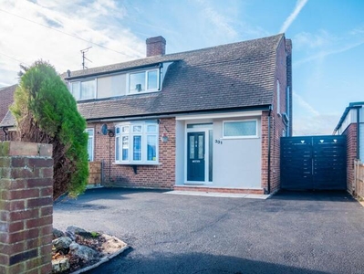 3 Bedroom Semi-detached House For Sale In Rochford