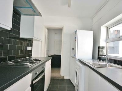 3 bedroom terraced house for rent in 3 Bed- Filey Road, Reading, RG1
