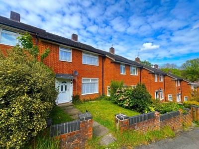 3 bedroom terraced house for rent in Mousehole Lane, Southampton, Hampshire, SO18